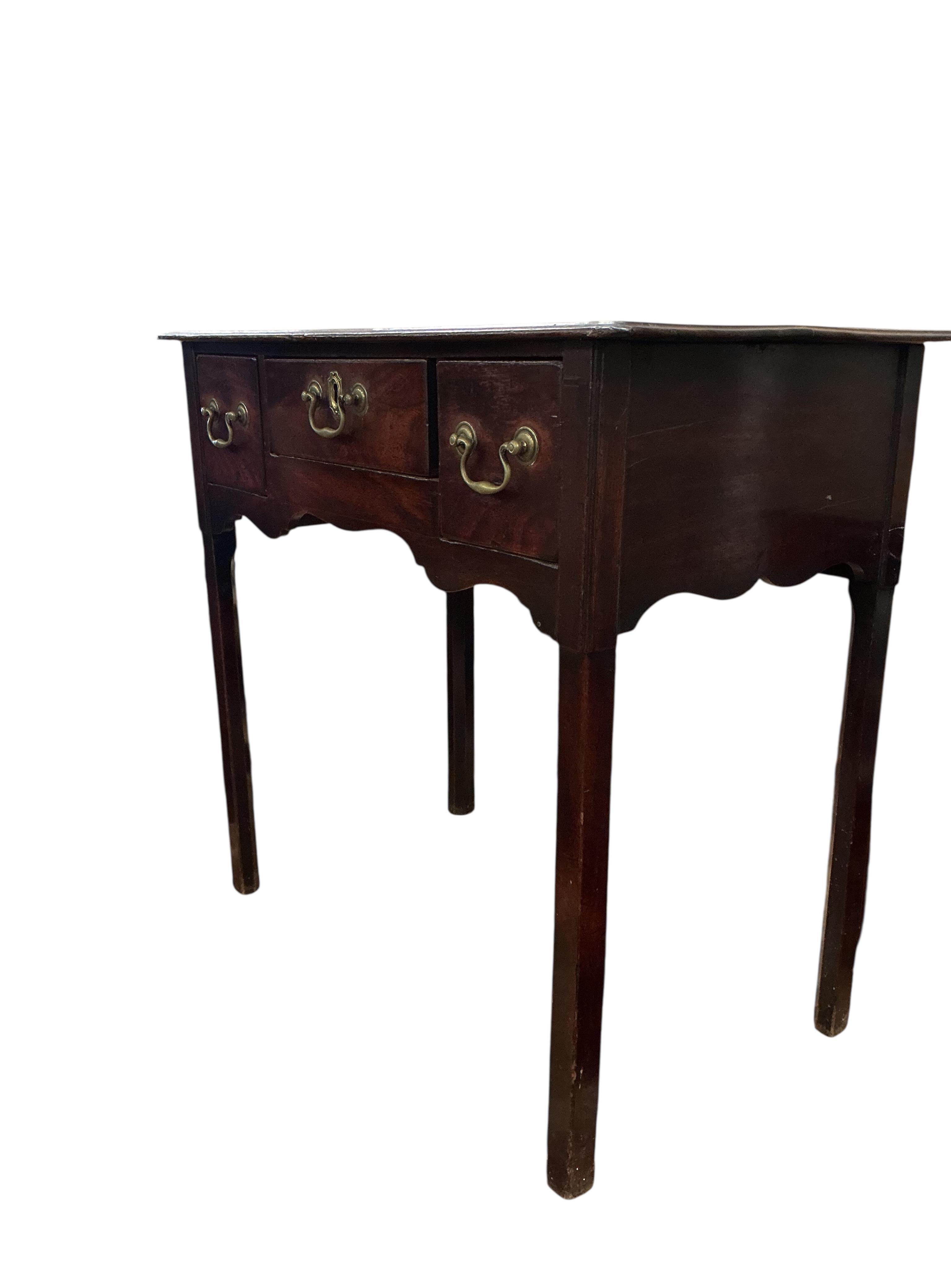 A George III mahogany lowboy, width 80cm, depth 44cm, height 74cm